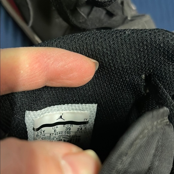 Colorful Sneaker Collection - Picture 13 of 14